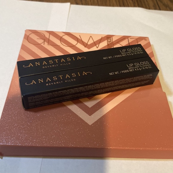 πGLOW w/ABH 4 pc HIGHLIGHT & 2 Glosses - Picture 2 of 15